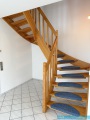 Ob.-Nr.-40251004-28-Treppe-zum-OG
