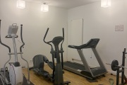 Obj.-Nr.-01250206-Fitnessraum-Laufband