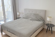 Obj.-Nr.-01250206-Schlafzimmer-Bett
