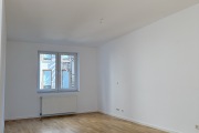 Obj.-Nr.-01250605-Wohnzimmer-Rueckseite-Lounge