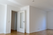 Obj.-Nr.-01250605-Wohnzimmer-zum-Flur