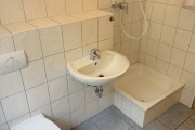 Obj.-Nr.-03260404-Duschbad-WC-Waschbereich