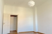 Obj.-Nr.-04250402-Kinder-Gaeste-Arbeitszimmer-zum-Flur