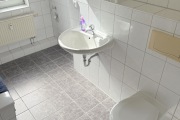 Obj.-Nr.-04250402-Wannenbad-WC-Waschbereich