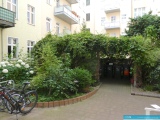 Obj.-Nr.-04251003-schoener-gruener-Innenhof