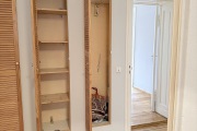 Obj.-Nr.-04251003-Kinder-Gaeste-Arbeitszimmer-zum-Flur-Haushaltsschrank-offen