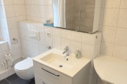 Obj.-Nr.-04251003-Wannenbad-Waschtisch
