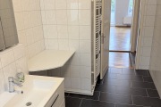Obj.-Nr.-04251003-Wannenbad-zum-Flur
