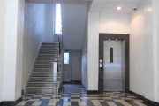 Obj.-Nr.-07250502-Hauseingangshalle-zum-Aufzug
