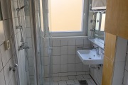 15Obj.-Nr.-11260305-Duschbad