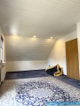 2314260701-Dachzimmer-zum-Flur