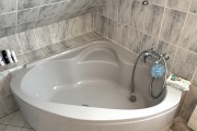 2814260701-Eckbadewanne-OG