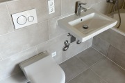 Obj.-Nr.-15260302-Badezimmer-1-WC-Handwaschbecken