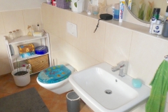 Obj.-Nr.-19230705-Wannenbad-WC-Waschbereich