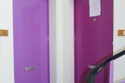 Obj.-Nr-20260501-Treppenhaus-Wohnungseingang