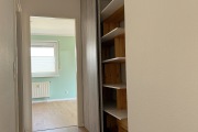 Obj.-Nr.-21250603-Flur-Abstell-Regale