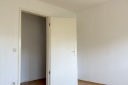 Obj.-Nr.-21250603-Kinder-Gaeste-Arbeitszimmer-zum-Flur