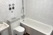 Obj.-Nr.-21250603-Wannenbad