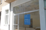 Obj.-Nr.-24230307-Schaufenster-Aussenansicht