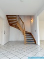 Ob.-Nr.-40251004-27-elegante-Holztreppe