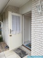 Ob.-Nr.-40251004-4-Hauseingang